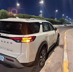 نیسان پاسفایندەر